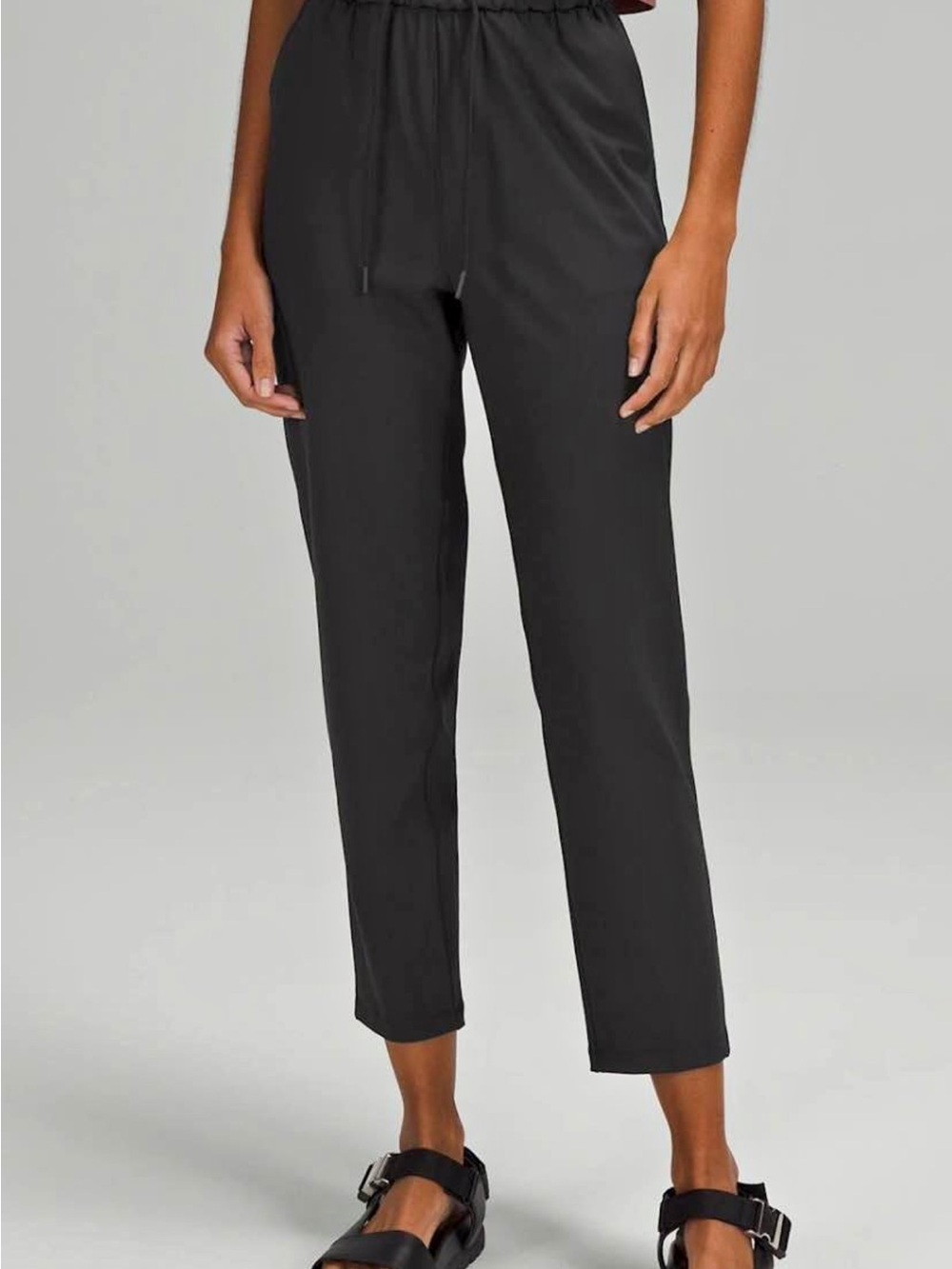 Lululemon women’s black stretch high rise pants